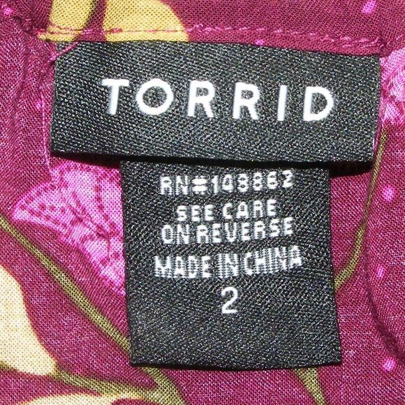 TORRID Camisole Top, 2/2X, Floral on Berry, Spag straps, Cold shoulder, 3/4 slvs - Picture 9 of 11